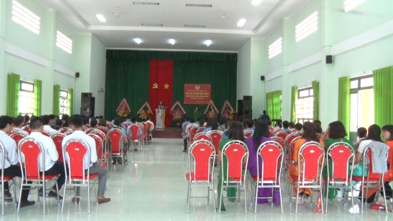 Sa Thầy tổ chức gặp mặt cán bộ Công đoàn nhân kỷ niệm 90 năm ngày thành lập Công đoàn Việt Nam