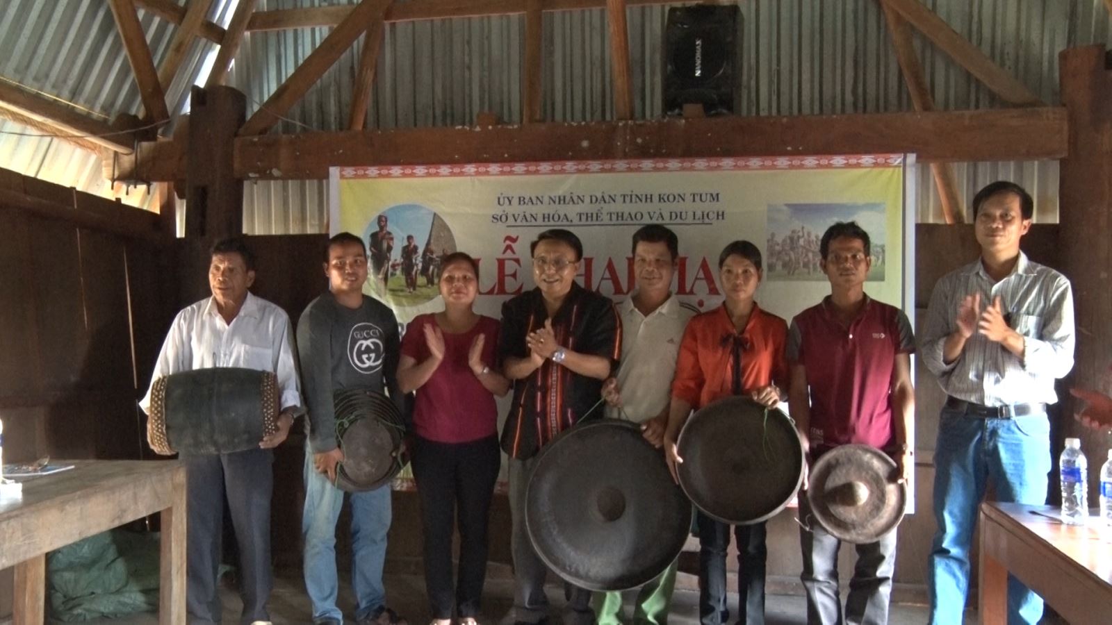 Tổ chức lớp truyền dạy cồng chiêng, xoang trong cộng đồng dân tộc Rơ Mâm làng Le xã Mô Rai