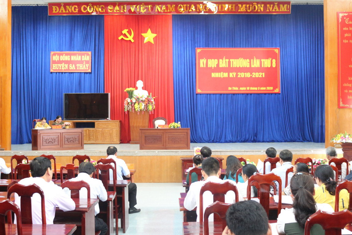 Hội đồng nhân dân huyện Sa Thầy tổ chức kỳ họp bất thường lần thứ 8