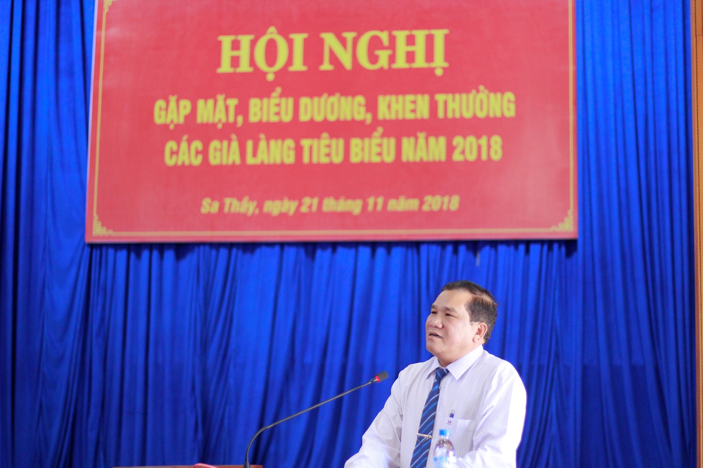 Huyện Sa Thầy tổ chức Hội nghị gặp mặt già làng tiêu biểu năm 2018