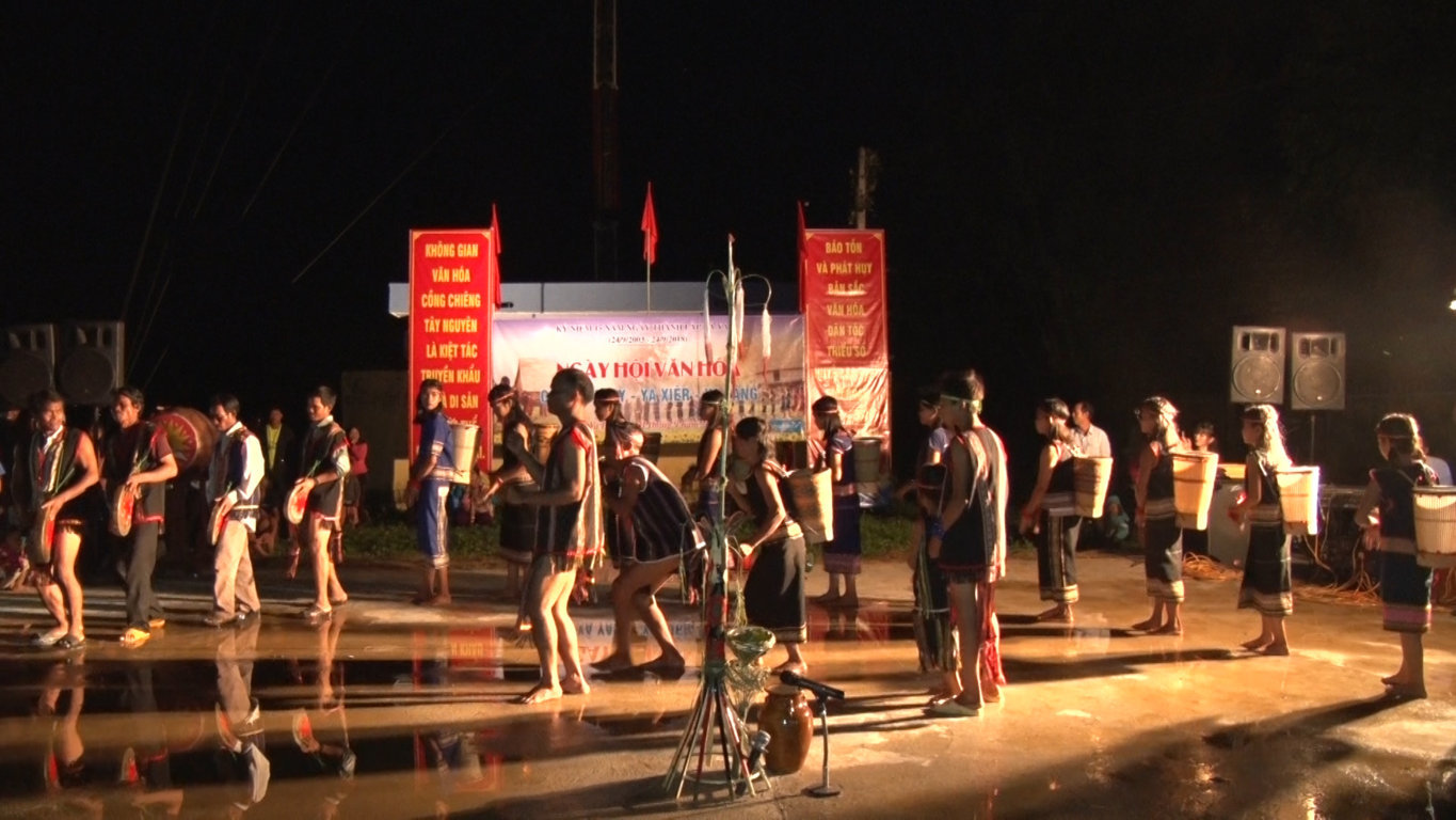 Huyện Sa Thầy tổ chức ngày Hội văn hóa cụm xã năm 2018
