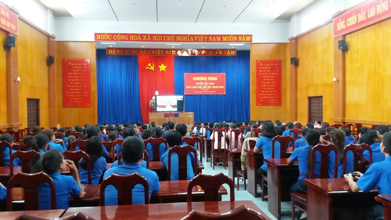 Lãnh đạo tỉnh Kon Tum tổ chức giao lưu, đối thoại với thanh niên